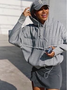 FP Movement Pick it Up Pullover MSRP  $148 missing size tag (Small/Med)